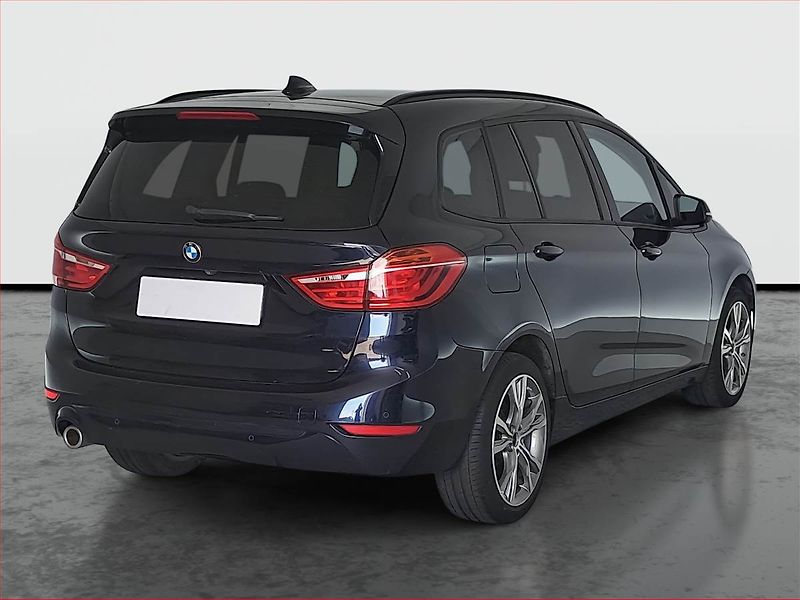 BMW Řada 2 (2019) 216i Gran Tourer, 7 míst - fotka 5 z 18