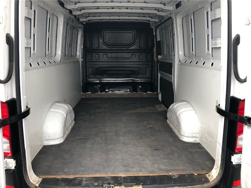 Volkswagen Crafter 2,0 TDI - fotka 13 z 29