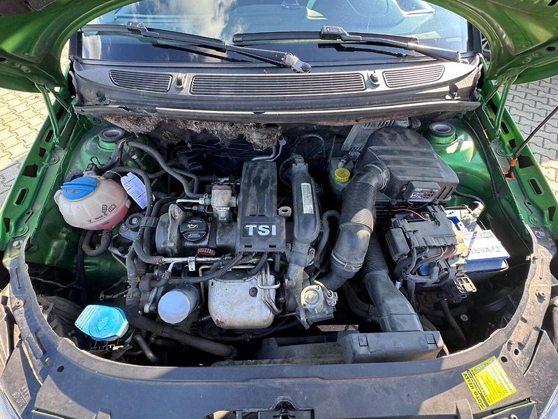 Škoda Fabia (2010) 1,2 TSI 63 KW 2X KOLA - fotka 33 z 45