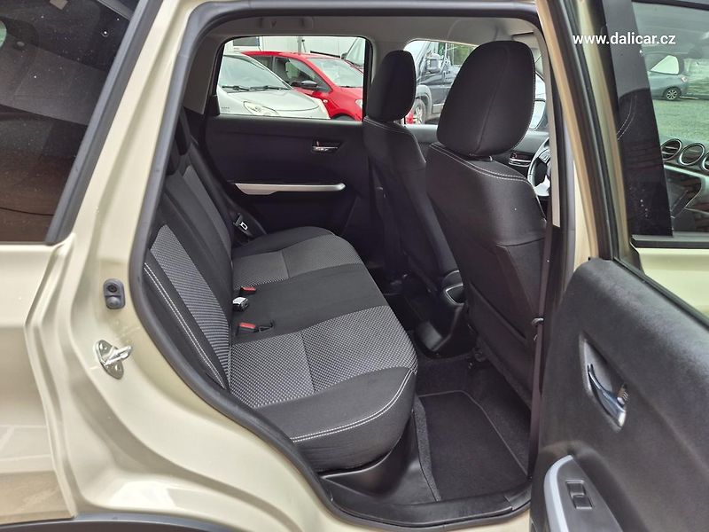 Suzuki Vitara (2017) 1.6VVT 88KW COMFORT NAVI - fotka 42 z 52
