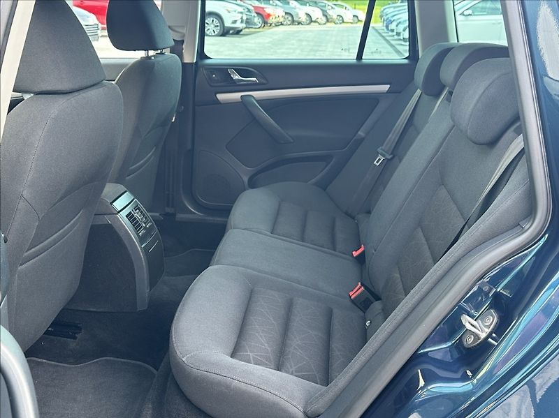 Škoda Octavia 1,8 TSI 152PS  Ambition Family - fotka 14 z 48