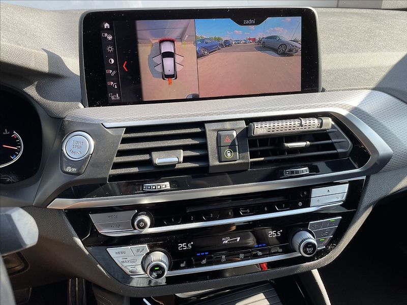 BMW X4 XDRIVE30D Mpaket ČR.1.MAJ. - fotka 12 z 32