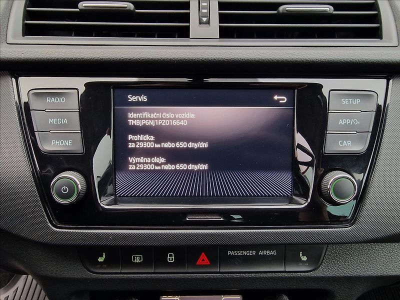 Škoda Fabia 1.0 TSI TOUR,ČR,1.Majitel - fotka 31 z 48
