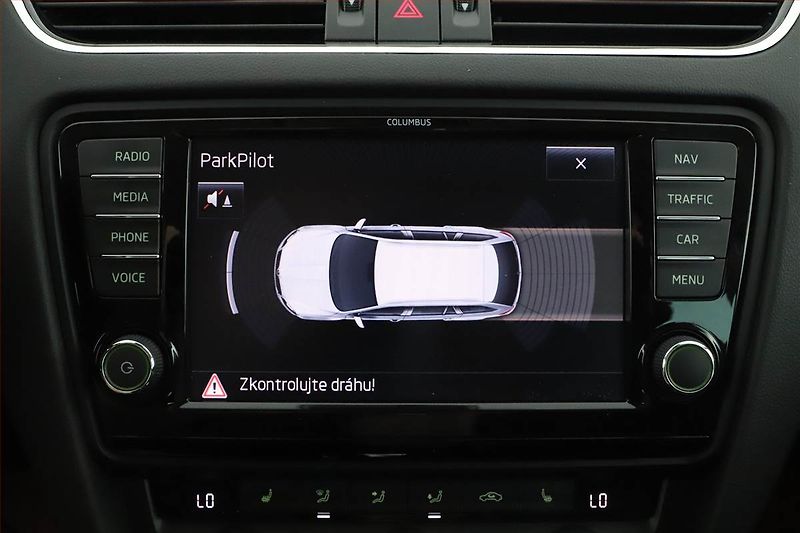 Škoda Octavia (2013) 1.8 TSI, Automat, Serv.kniha - fotka 14 z 21