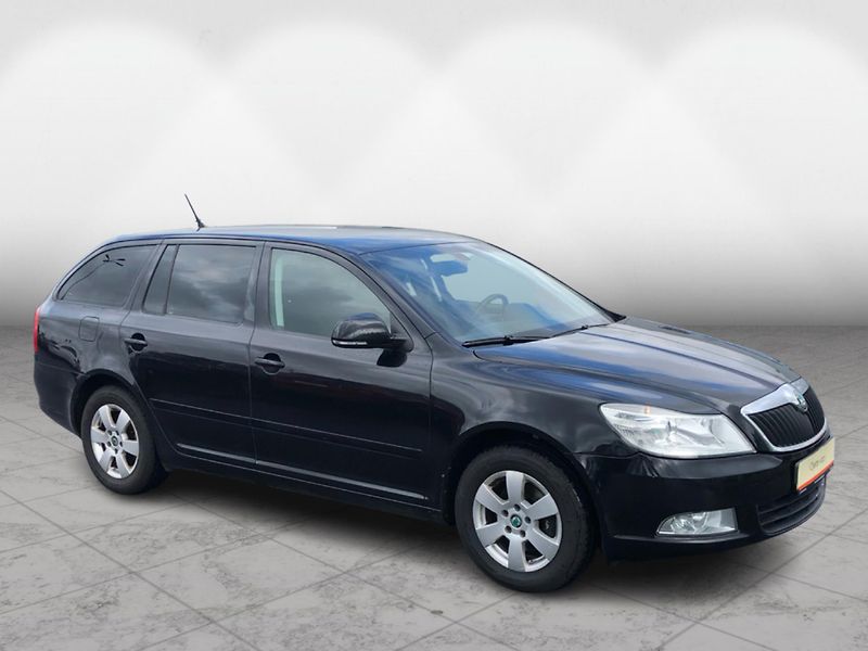 Škoda Octavia Combi 1.6 TDi Elegance - fotka 6 z 28