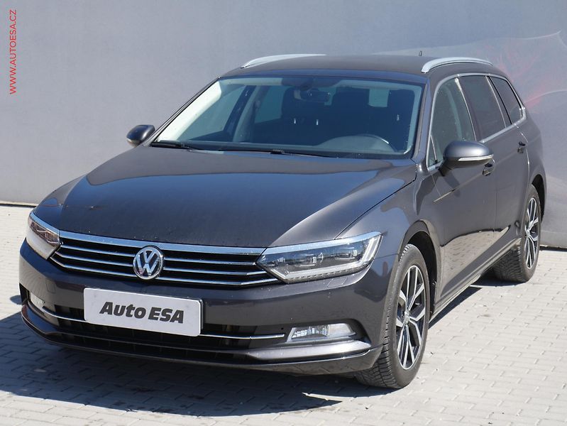 Volkswagen Passat (2019) 1.6 TDi, Comfortline, DSG - fotka 3 z 21