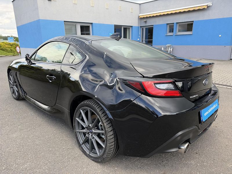 Subaru BRZ 2,4i 172kW 1800km - fotka 5 z 19