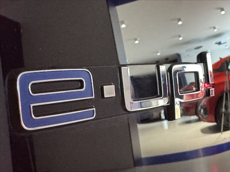 Volkswagen e-up! 61kW Style LED Kamera APP - fotka 44 z 45