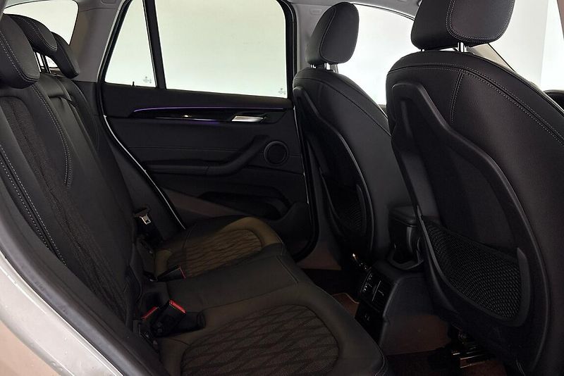 BMW X1 xDrive20d - fotka 11 z 12