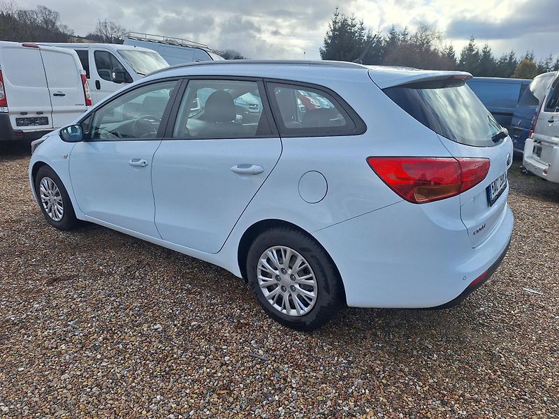 Kia Ceed (2015) 1.4 Crdi  - fotka 5 z 21