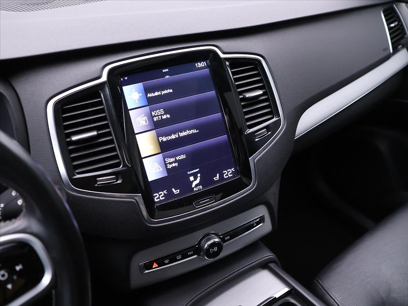 Volvo XC90 2,0 D5 173 kW AWD Momentum DPH - fotka 25 z 39
