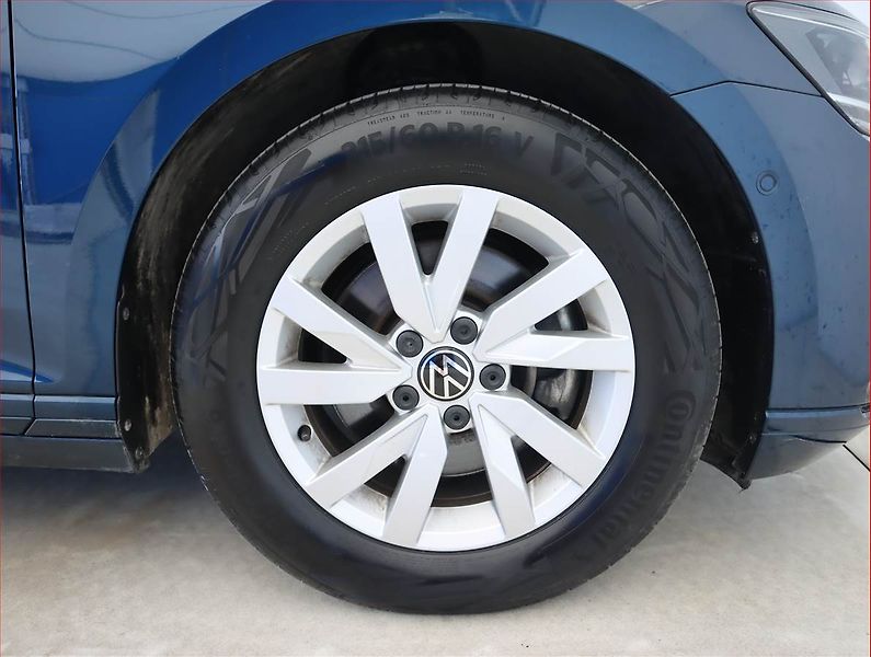 Volkswagen Passat (2021) Business 2.0 TDI, Automat - fotka 15 z 27