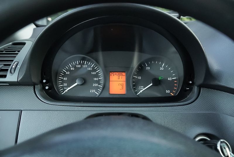 Mercedes-Benz Vito 113 cdi - fotka 19 z 23