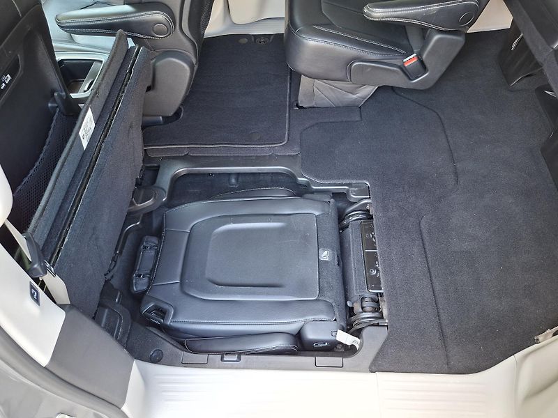 Chrysler Pacifica (2022) 3,6L V6, 7míst, kůže, servis - fotka 16 z 46