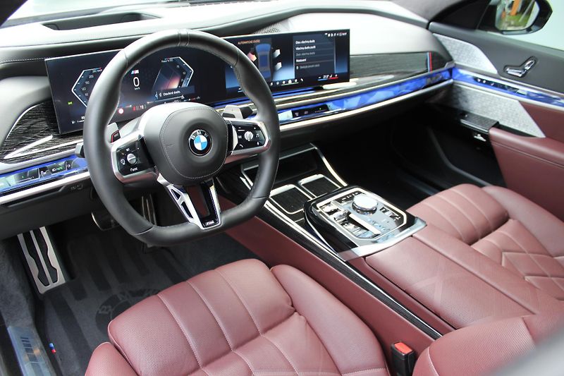BMW Řada 7 740d xDrive Sedan - fotka 4 z 27