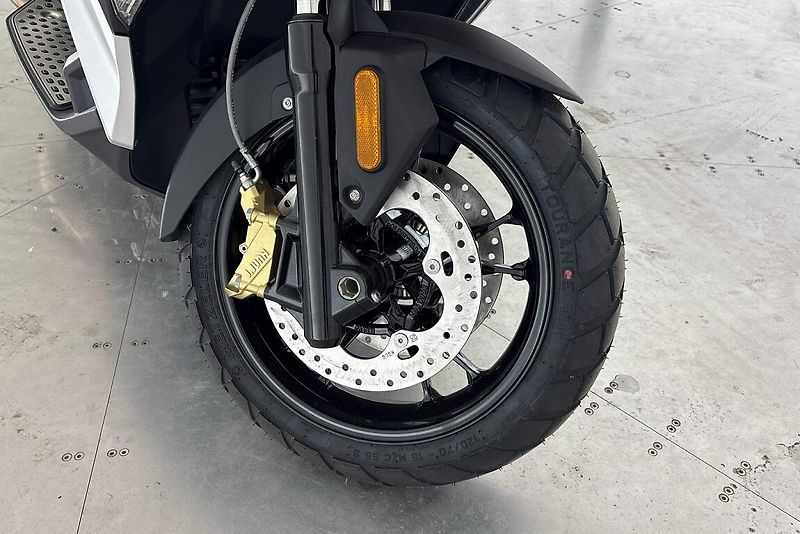 BMW C 400 X - fotka 8 z 13