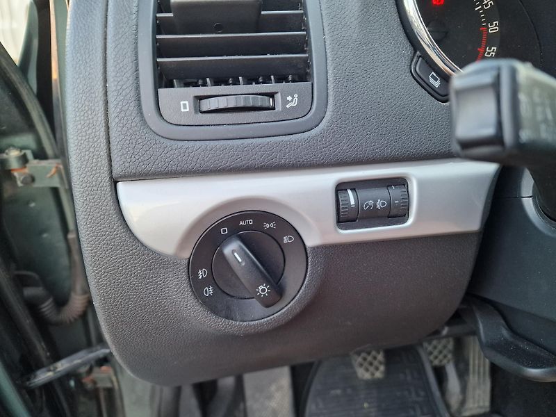 Škoda Yeti 2,0TDI 103KW NAVIGACE TAŽNÉ  - fotka 17 z 19
