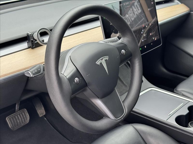 Tesla Model 3 LR REFRESH 4WD 82kWh - fotka 10 z 32