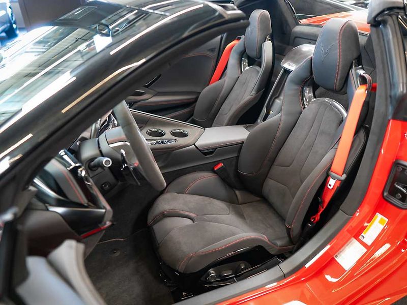 Chevrolet Corvette (2026) 6.2 Cabrio 3LT Z51 Facelift - fotka 15 z 42