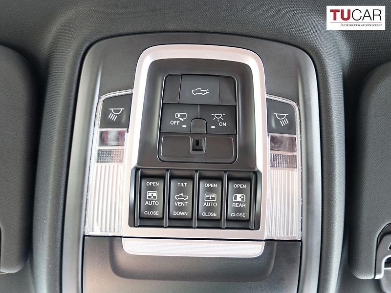 RAM 1500 (2024) Longhorn 5.7 V8 Hemi  - fotka 32 z 47