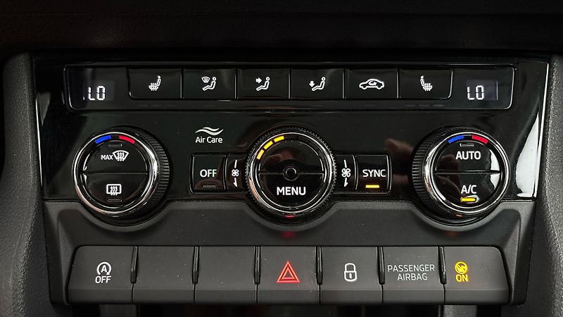 Škoda Karoq 2.0 TDI Style - fotka 13 z 27