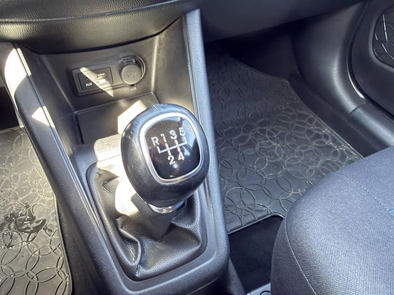 Hyundai ix20 1.4i 66kW KLIMA REZERVACE - fotka 17 z 22