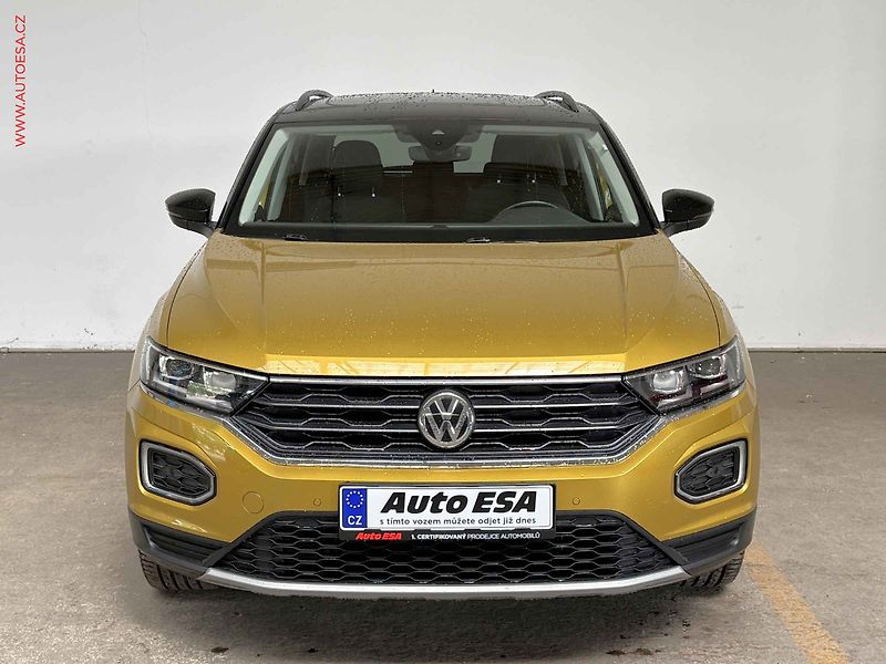 Volkswagen T-Roc (2019) 1.6 TDi, Comfortline, +ALU - fotka 2 z 17