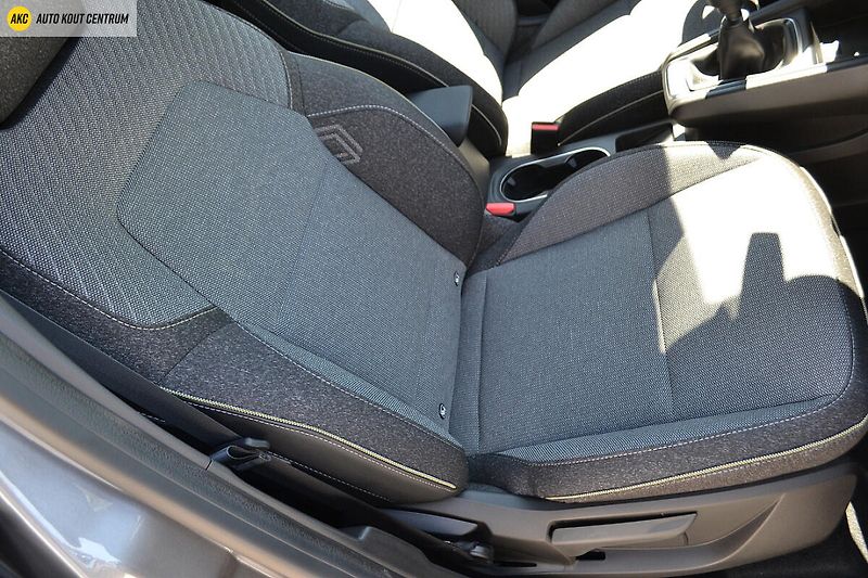 Renault Captur Techno TCe 90 - fotka 11 z 50