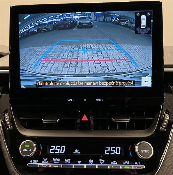 Toyota Corolla 1,8 Hybrid AT GR SPORT DYNAMIC - fotka 8 z 17