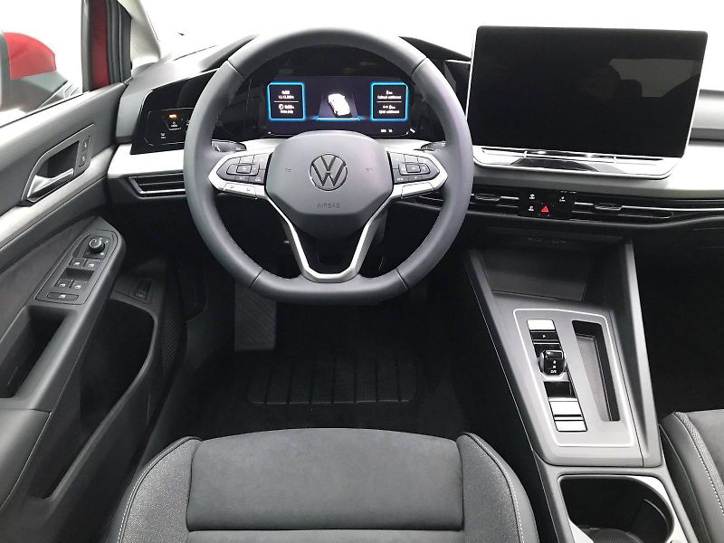 Volkswagen Golf (2026) People 7DSG 1,5eTSI - fotka 6 z 9