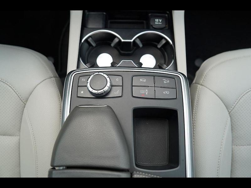 Mercedes-Benz GL 350d, 4Matic, AMG, 7míst, - fotka 46 z 50