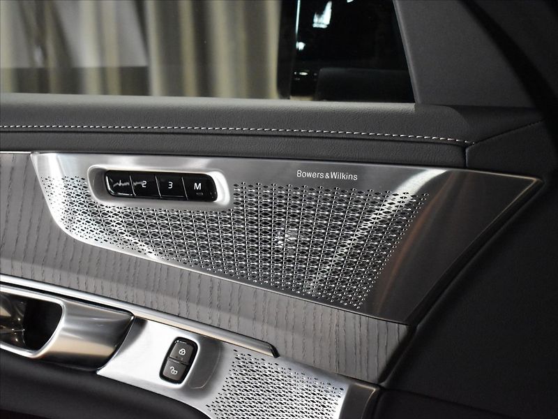 Volvo XC90 2,0 T8 AWD Ultra B&W,Vzduch, - fotka 22 z 35
