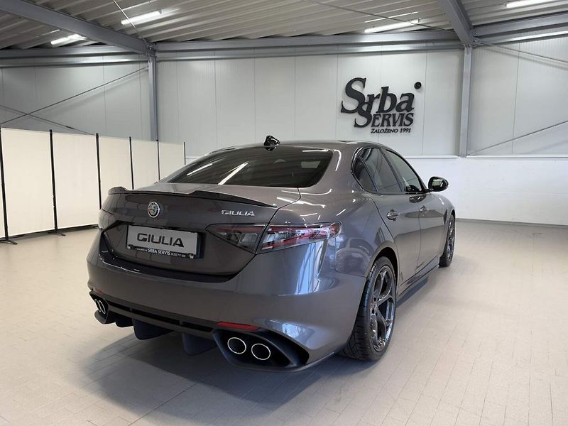 Alfa Romeo Giulia (2025) Quadrifoglio 2.9 V6 BiTurbo 52 - fotka 4 z 24