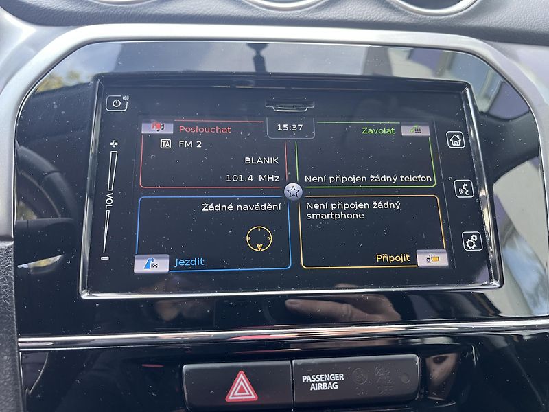 Suzuki Vitara 1,4 BoosterJet Elegance/servis - fotka 30 z 34