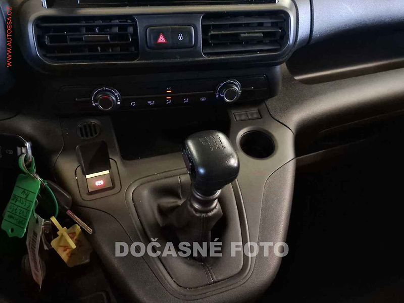 Opel Combo (2022) 1.5CDTi L2 DÍLNA, AC, park. - fotka 6 z 10