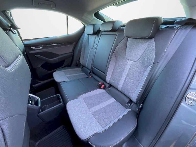 Škoda Octavia (2025) 1.5 eTSI 110kW DSG MHEV Top Se - fotka 24 z 35