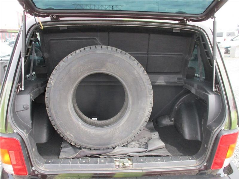 Lada Niva 1,7 i, BRONTO,4x4,klima,tažné, - fotka 12 z 29