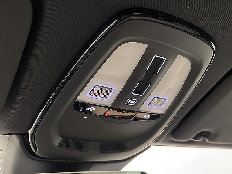 Volvo XC60 T8 AWD RECHARGE ULTRA DARK CZ - fotka 33 z 69