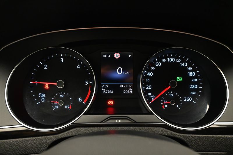 Volkswagen Passat 2,0 TDI 110 kW DSG Business Zá - fotka 16 z 31