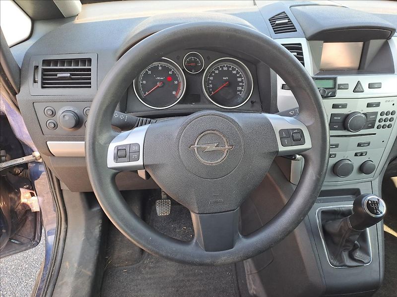 Opel Zafira 1,7 CDTi - fotka 11 z 13