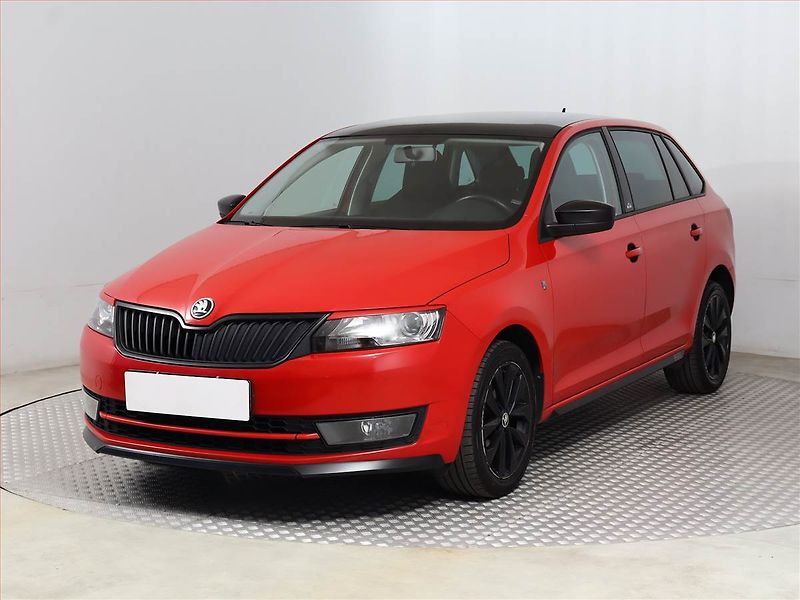 Škoda Rapid (2015) Spaceback 1.2 TSI, Xenony - fotka 2 z 15
