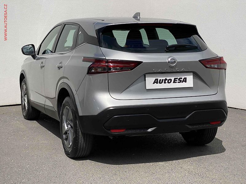 Nissan Qashqai (2021) 1.3 DIG-T, ČR, AT, LED - fotka 6 z 19