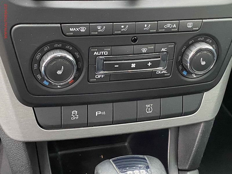 Škoda Yeti (2012) 1.2 TSi, Elegance, DSG, navi - fotka 15 z 20