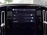 Volvo XC40 B4 FWD // ULTRA // REZERVACE - náhled 38