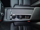 Volvo XC60 B5 AWD Momentum Pro,ČR,1.Maj. - náhled 34