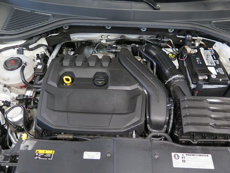 Volkswagen T-Roc (2020) 1.5TSI,klima,výhřev,2xkola - fotka 27 z 30