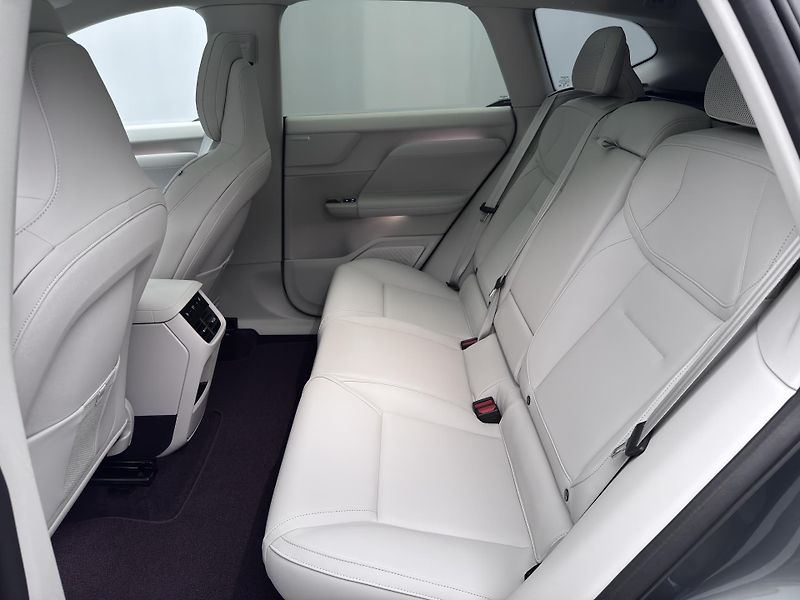 Volvo EX60 (2026) P10 AWD ELECTRIC ULTRA TWIN - fotka 6 z 26