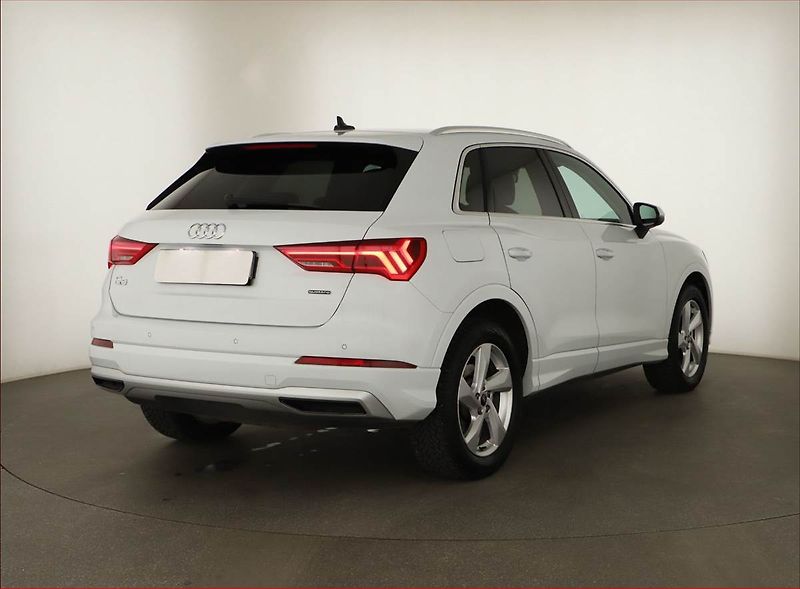 Audi Q3 (2021) Advanced 45 TFSI - fotka 5 z 18