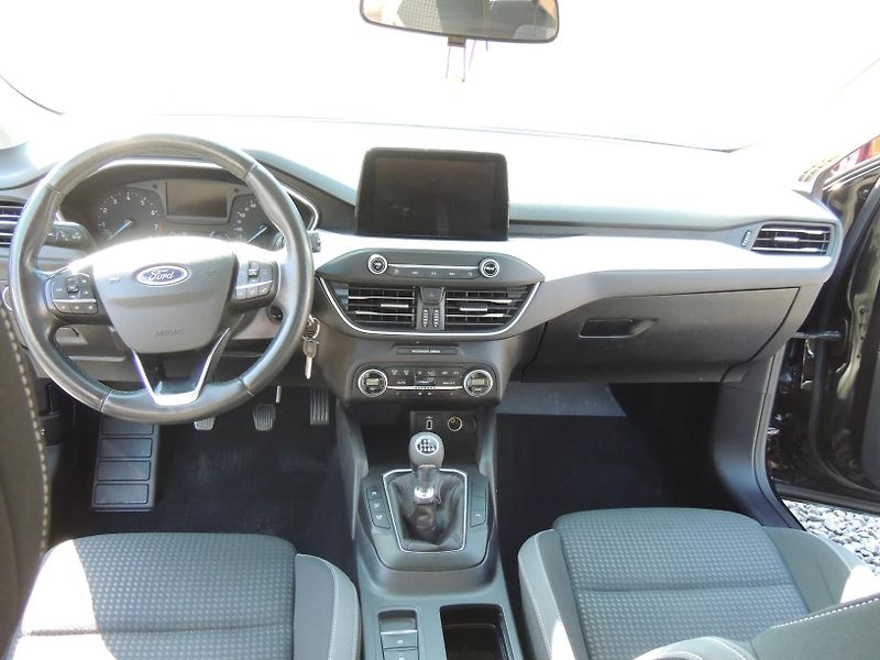 Ford Focus (2020) Combi 1.0i,92kw,ČR,1.majitel - fotka 10 z 44
