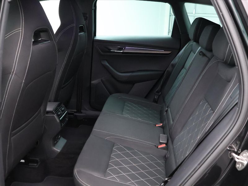 Škoda Karoq 2,0 TDI DSG 4x4 Sportline DPH - fotka 13 z 32
